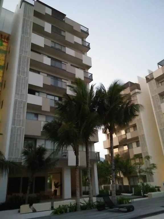 海滨复式公寓 峇都丁宜